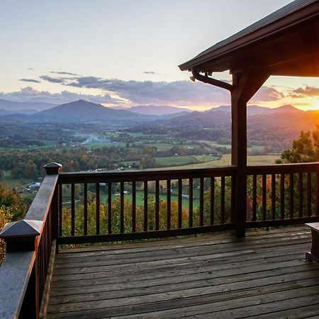 Smoky Mountain Retreat With Hot Tub, Arcade Games Villa Pigeon Forge Eksteriør bilde