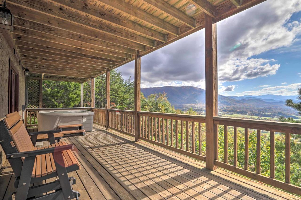 Smoky Mountain Retreat With Hot Tub, Arcade Games Villa Pigeon Forge Eksteriør bilde