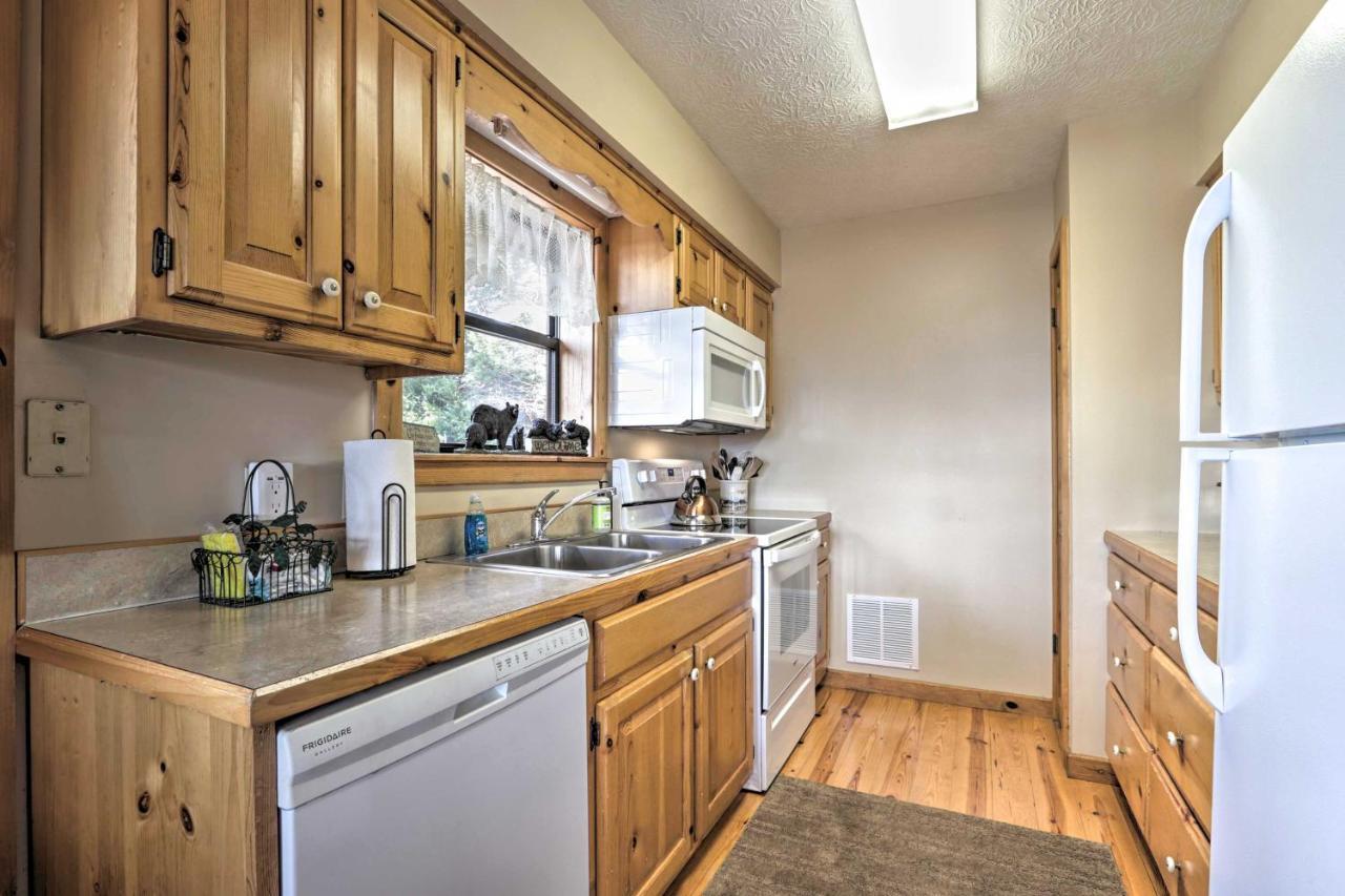 Smoky Mountain Retreat With Hot Tub, Arcade Games Villa Pigeon Forge Eksteriør bilde