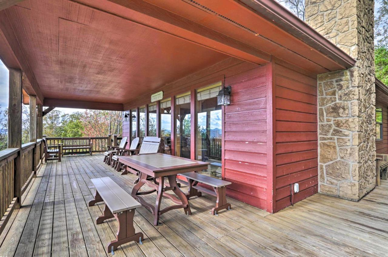 Smoky Mountain Retreat With Hot Tub, Arcade Games Villa Pigeon Forge Eksteriør bilde