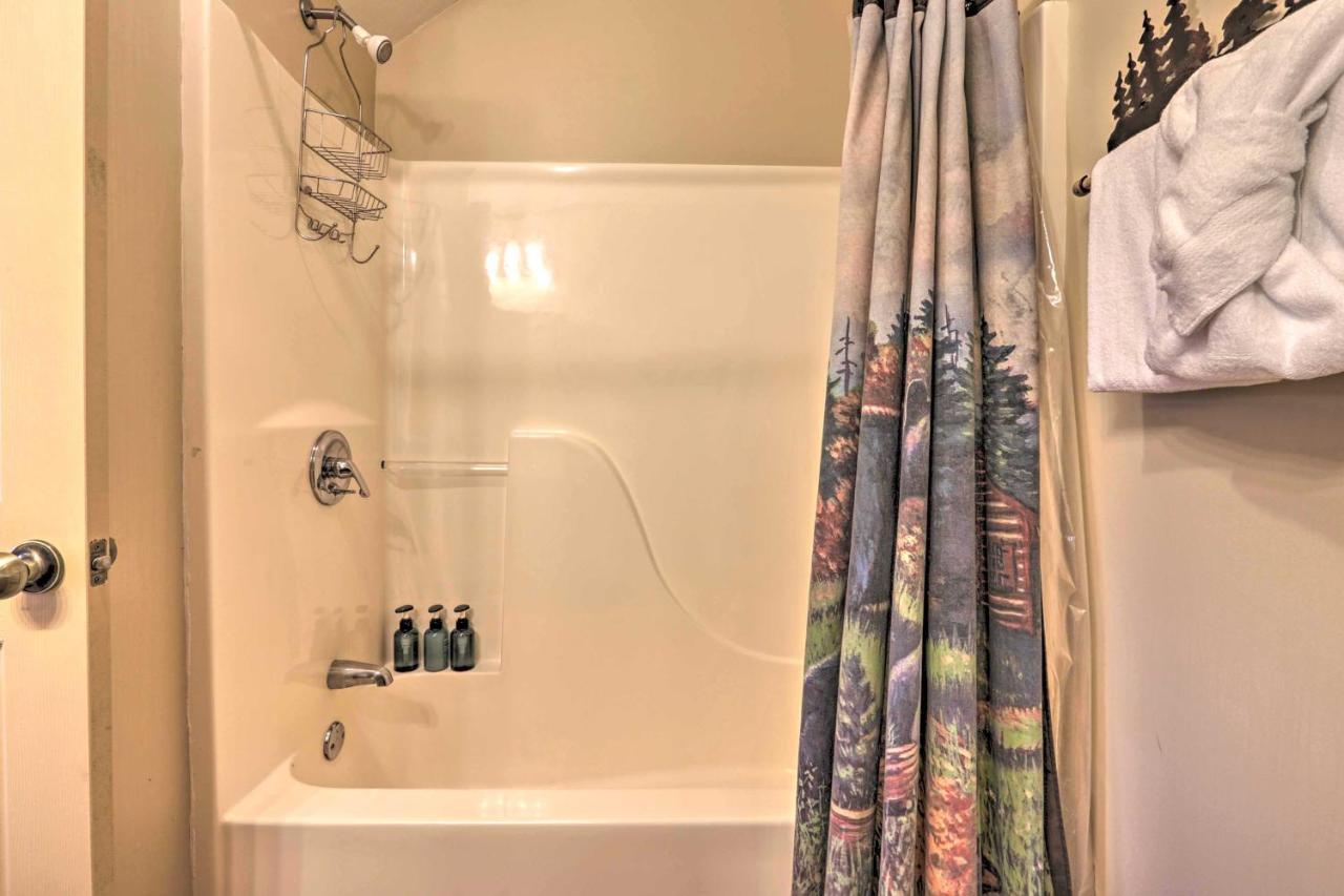 Smoky Mountain Retreat With Hot Tub, Arcade Games Villa Pigeon Forge Eksteriør bilde