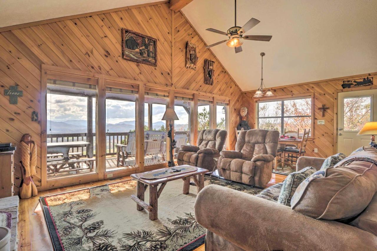 Smoky Mountain Retreat With Hot Tub, Arcade Games Villa Pigeon Forge Eksteriør bilde