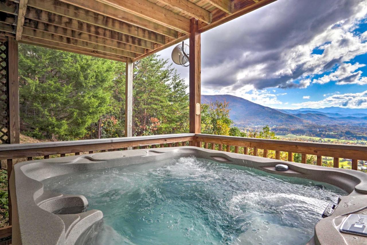 Smoky Mountain Retreat With Hot Tub, Arcade Games Villa Pigeon Forge Eksteriør bilde