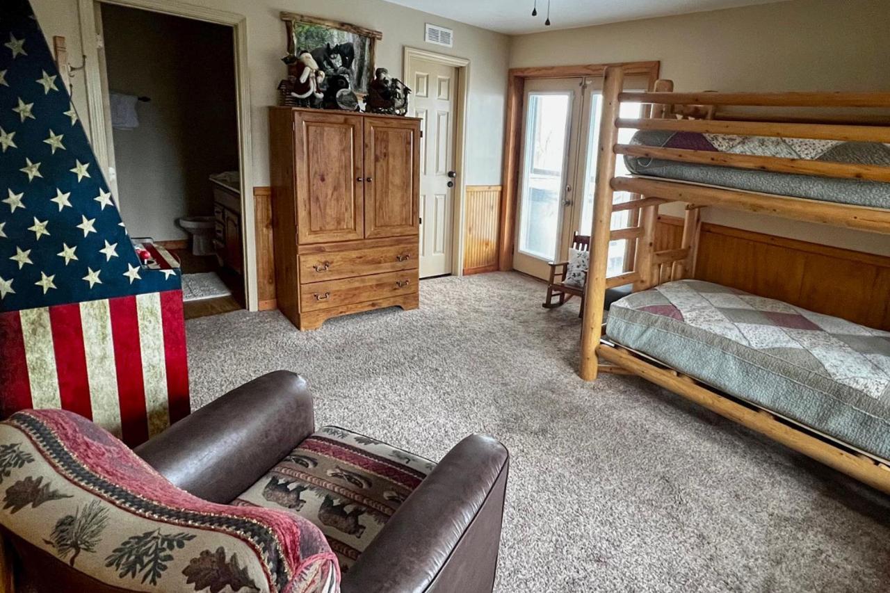 Smoky Mountain Retreat With Hot Tub, Arcade Games Villa Pigeon Forge Eksteriør bilde